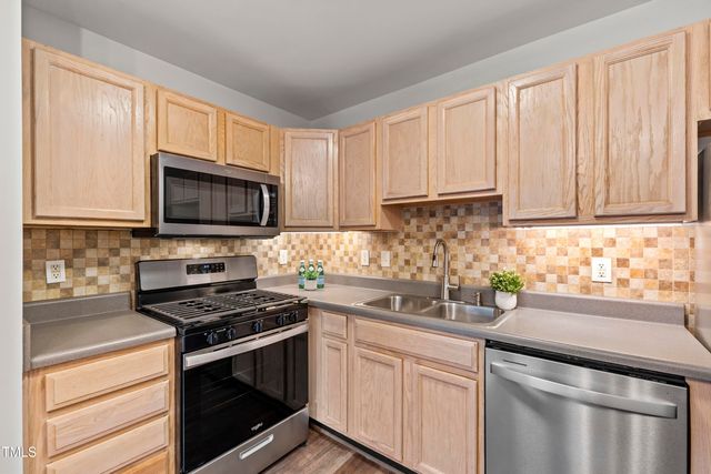 8610 Neuse Landing Lane 103, Raleigh, NC 27616