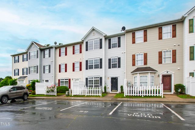 8610 Neuse Landing Lane 103, Raleigh, NC 27616