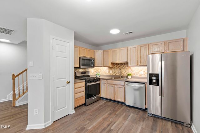 8610 Neuse Landing Lane 103, Raleigh, NC 27616