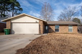 16 Glenbrook Place, Sherwood, AR 72120