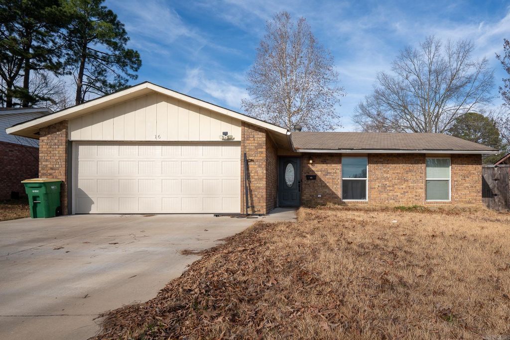 16 Glenbrook Place, Sherwood, AR 72120
