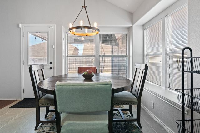 820 Forest Heights Drive, Fort Worth, TX 76036