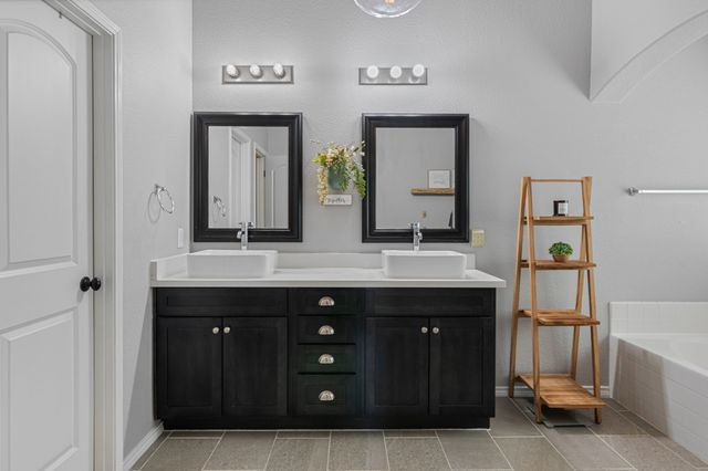 820 Forest Heights Drive, Fort Worth, TX 76036