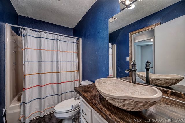 1366 Case, Sulphur, OK 73086