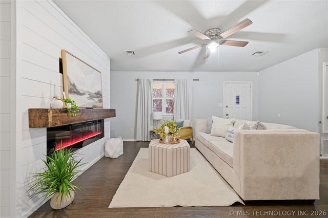 1366 Case, Sulphur, OK 73086