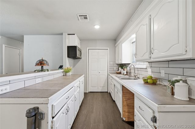 1366 Case, Sulphur, OK 73086