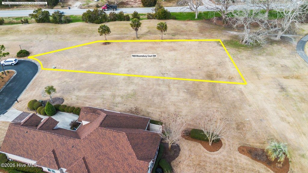 7068 Bloomsbury Court SW, Ocean Isle Beach, NC 28469