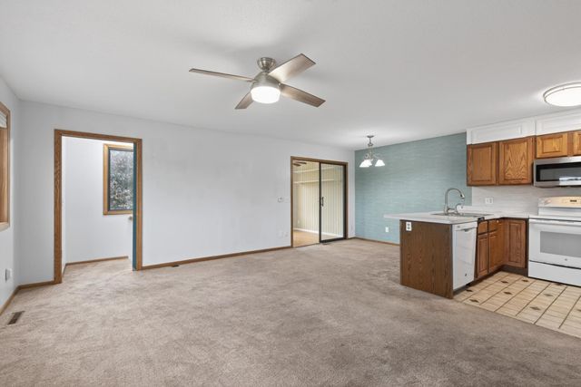 8519 S Pond Trail, Champlin, MN 55316
