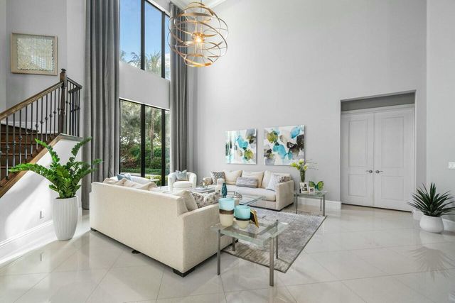130 Gardenia Isles Drive, Palm Beach Gardens, FL 33418