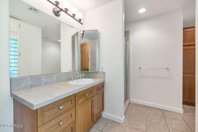 229 W Portland Street, Phoenix, AZ 85003