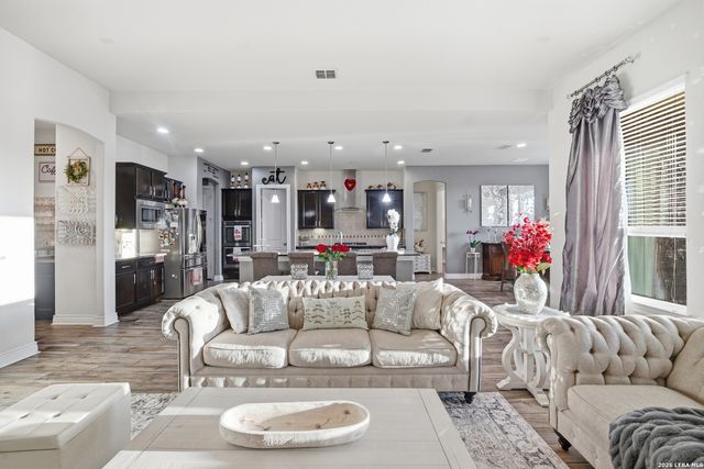 25737 Comanche, San Antonio, TX 78261