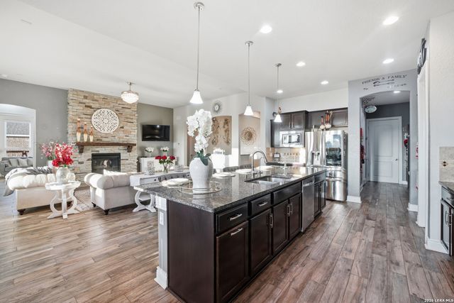 25737 Comanche, San Antonio, TX 78261