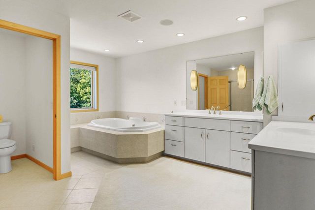 8685 Airport Road, Middleton, WI 53562