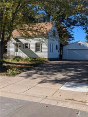 3354 Midway Street, Eau Claire, WI 54703