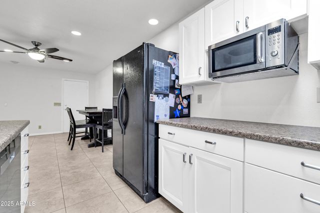 320 W LAGUNA Drive, Tempe, AZ 85282