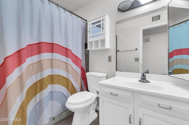 320 W LAGUNA Drive, Tempe, AZ 85282