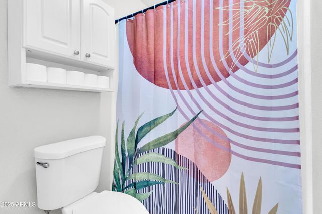 320 W LAGUNA Drive, Tempe, AZ 85282