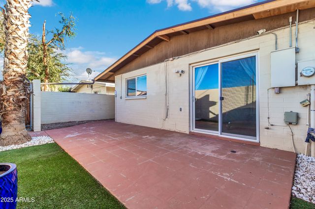 320 W LAGUNA Drive, Tempe, AZ 85282