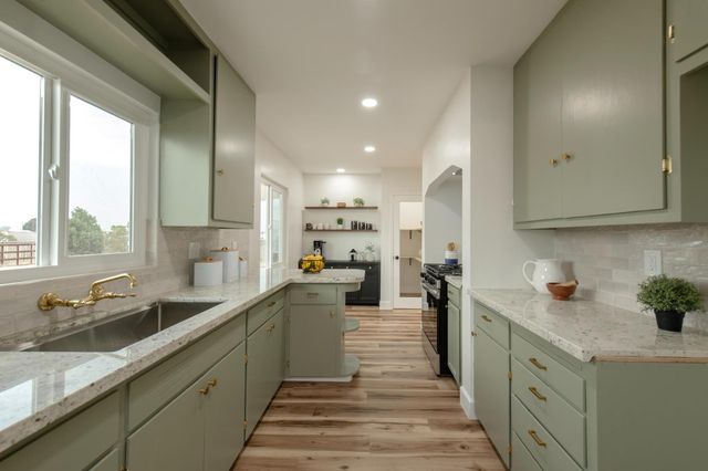 295 N Valentine Avenue, Fresno, CA 93706