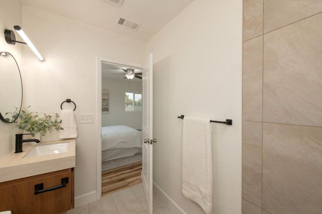 295 N Valentine Avenue, Fresno, CA 93706