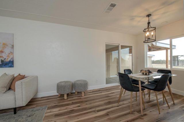 295 N Valentine Avenue, Fresno, CA 93706