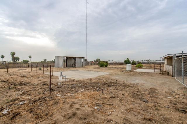 295 N Valentine Avenue, Fresno, CA 93706