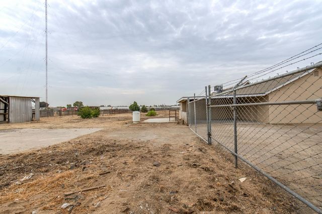 295 N Valentine Avenue, Fresno, CA 93706