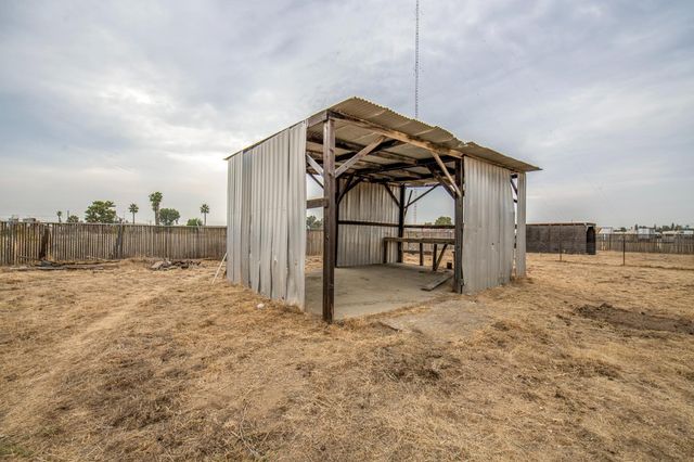 295 N Valentine Avenue, Fresno, CA 93706