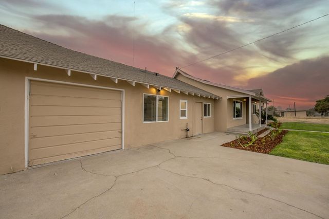 295 N Valentine Avenue, Fresno, CA 93706