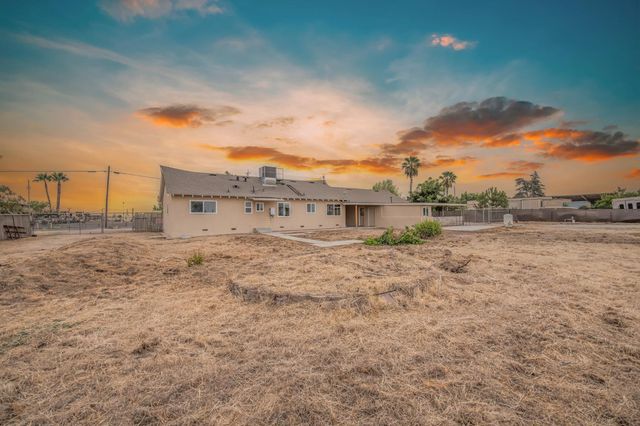 295 N Valentine Avenue, Fresno, CA 93706