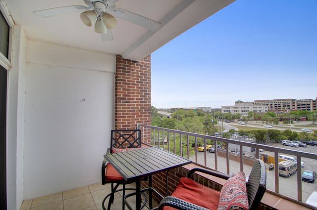 14 Lockwood Drive Apt 3h, Charleston, SC 29401
