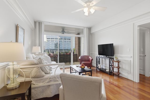 14 Lockwood Drive Apt 3h, Charleston, SC 29401