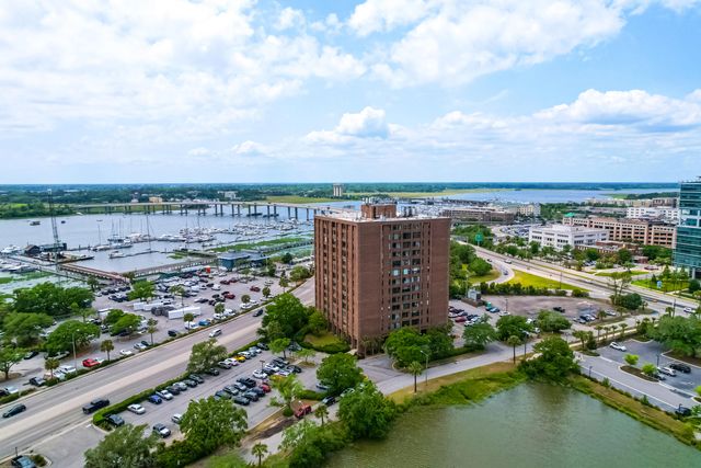 14 Lockwood Drive Apt 3h, Charleston, SC 29401