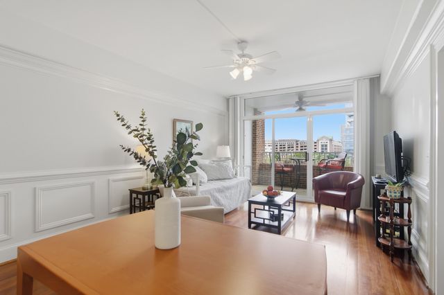 14 Lockwood Drive Apt 3h, Charleston, SC 29401