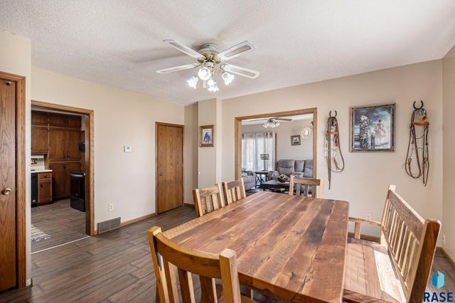 24681 457th Ave, Colton, SD 57018