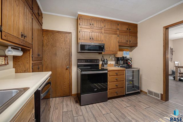 24681 457th Ave, Colton, SD 57018