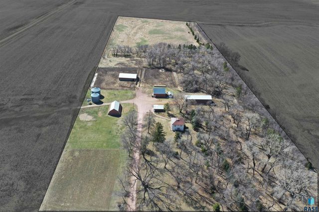 24681 457th Ave, Colton, SD 57018