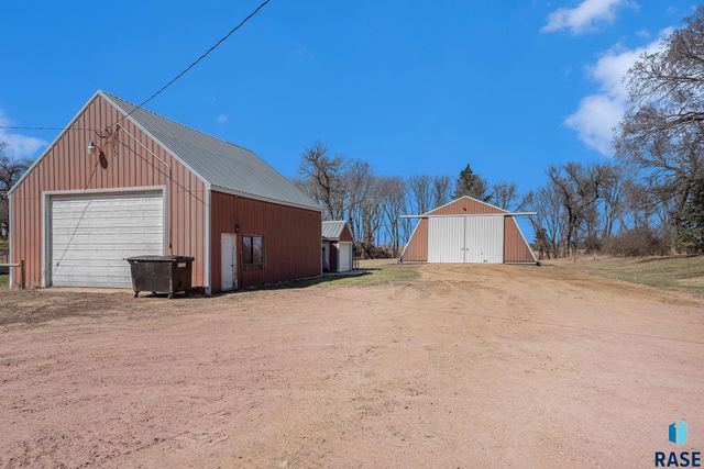 24681 457th Ave, Colton, SD 57018