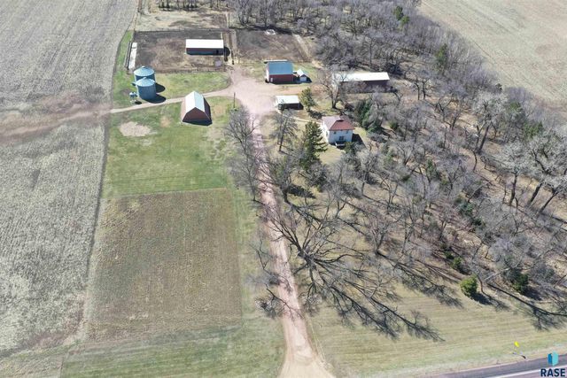 24681 457th Ave, Colton, SD 57018