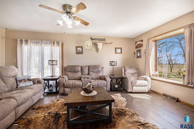 24681 457th Ave, Colton, SD 57018