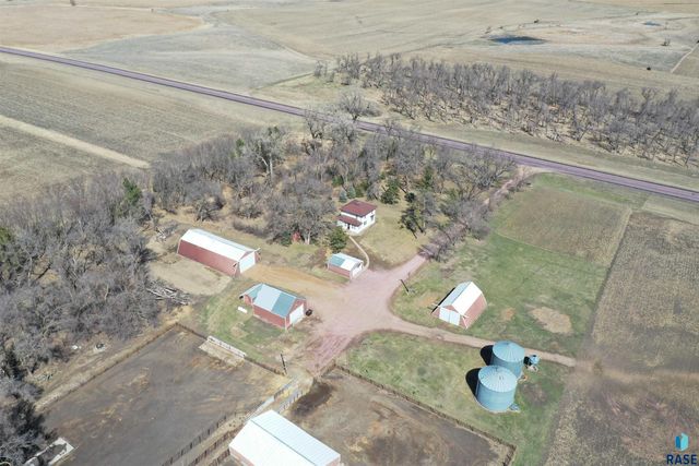 24681 457th Ave, Colton, SD 57018