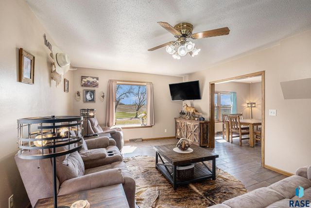 24681 457th Ave, Colton, SD 57018
