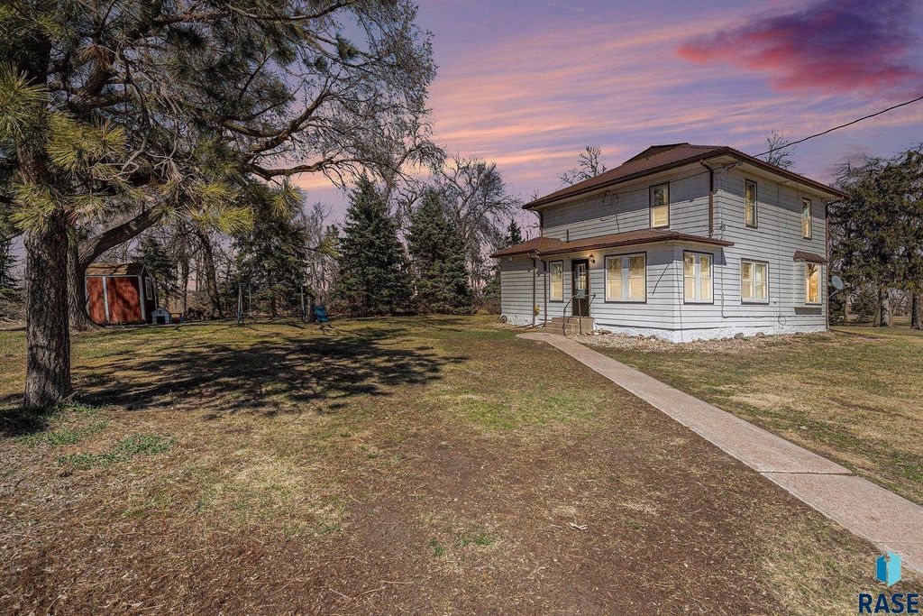 24681 457th Ave, Colton, SD 57018