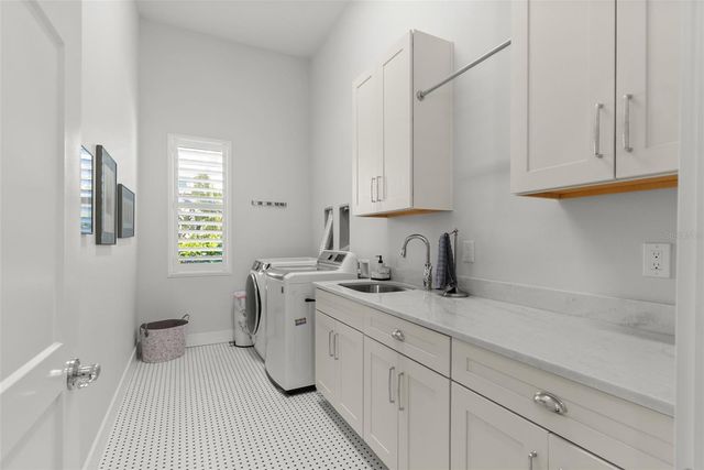 708 PINCKNEY DRIVE, Apollo Beach, FL 33572