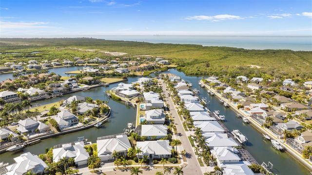 708 PINCKNEY DRIVE, Apollo Beach, FL 33572