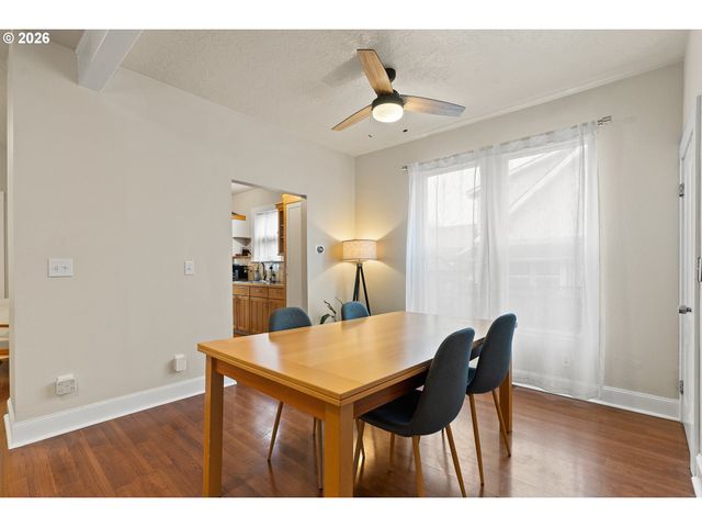 1552 N PRESCOTT St A, Portland, OR 97217