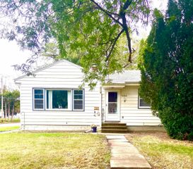 1664 Hawthorne Avenue, Waterloo, IA 50702