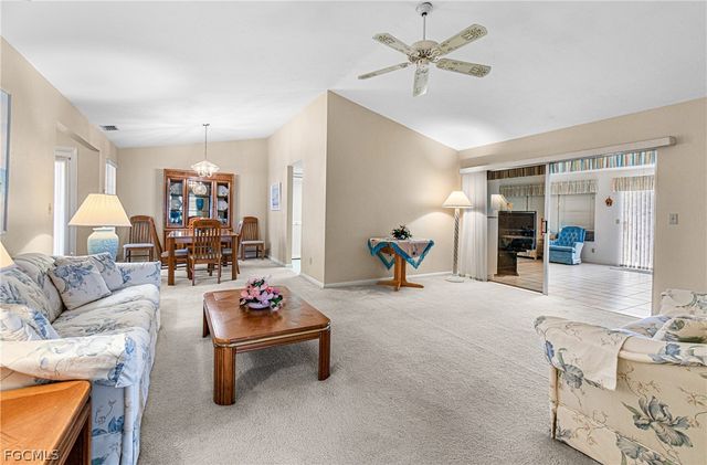 9777 Oakcrest CT, Lehigh Acres, FL 33936