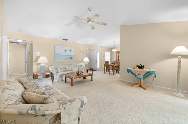 9777 Oakcrest CT, Lehigh Acres, FL 33936