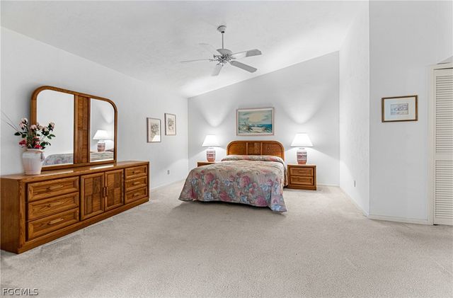 9777 Oakcrest CT, Lehigh Acres, FL 33936